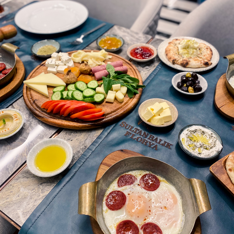 Sultan Balik Interior